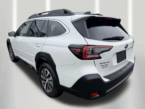 Crystal White Pearl 2025 Subaru Outback Premium