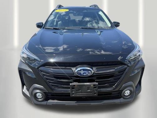 Crystal Black Silica 2023 Subaru Outback Onyx Edition
