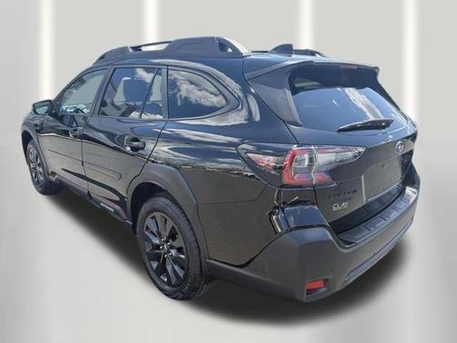 Crystal Black Silica 2023 Subaru Outback Onyx Edition