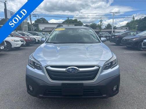 Ice Silver Metallic 2021 Subaru Outback Premium