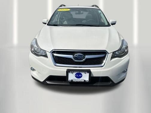 Crystal White Pearl 2015 Subaru XV Crosstrek 2.0i Premium