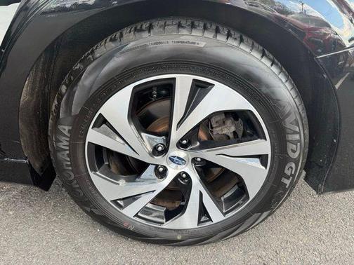 Crystal Black Silica 2024 Subaru Legacy Premium