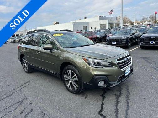 Wilderness Green Metallic 2018 Subaru Outback 2.5i Limited