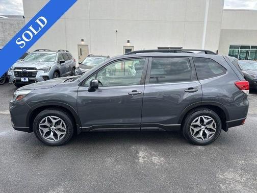 Magnetite Gray Metallic 2021 Subaru Forester Premium