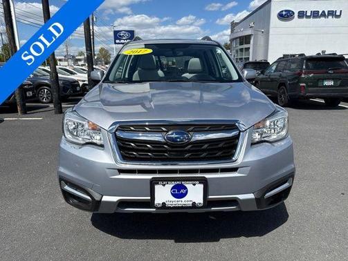 Ice Silver Metallic 2017 Subaru Forester 2.5i Premium