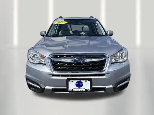 Ice Silver Metallic 2017 Subaru Forester 2.5i Premium