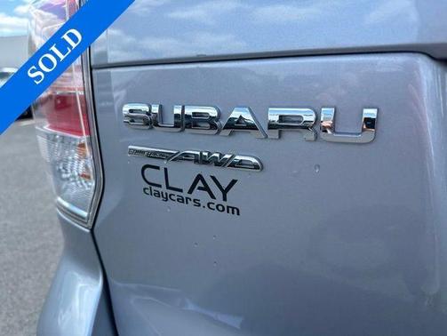Ice Silver Metallic 2017 Subaru Forester 2.5i Premium