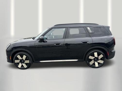 Midnight Black 2025 MINI Countryman S