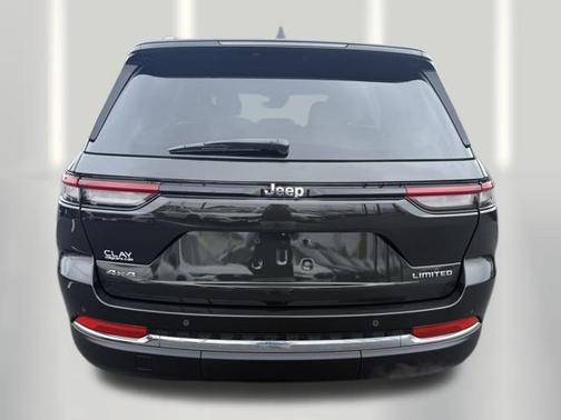 Rocky Mountain Pearlcoat 2023 Jeep Grand Cherokee Limited