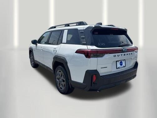 Crystal White Pearl 2026 Subaru Outback Premium