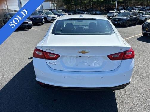 Summit White 2024 Chevrolet Malibu LT