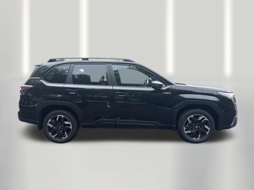 Crystal Black Silica 2026 Subaru Forester Premium
