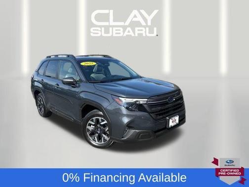 Magnetite Gray Metallic 2025 Subaru Forester Premium