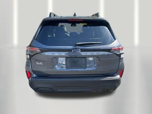 Magnetite Gray Metallic 2025 Subaru Forester Premium