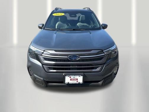 Magnetite Gray Metallic 2025 Subaru Forester Premium