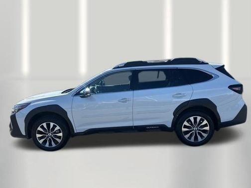 Crystal White Pearl 2025 Subaru Outback Touring