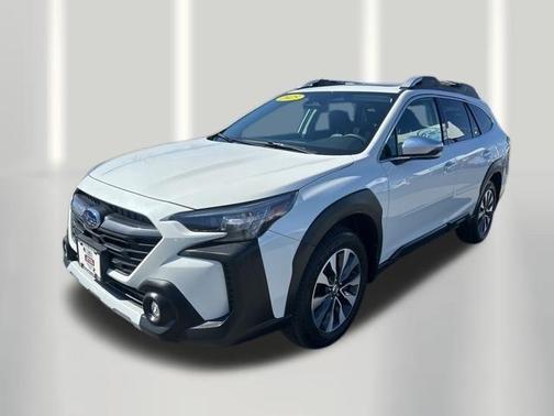 Crystal White Pearl 2025 Subaru Outback Touring