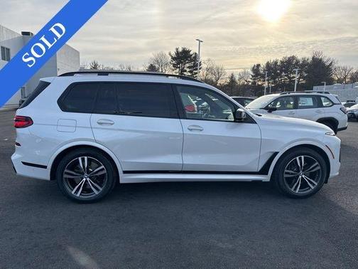 Alpine White 2024 BMW X7 M60i