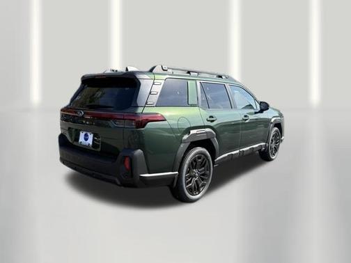 Deep Emerald Green 2026 Subaru Outback Limited XT