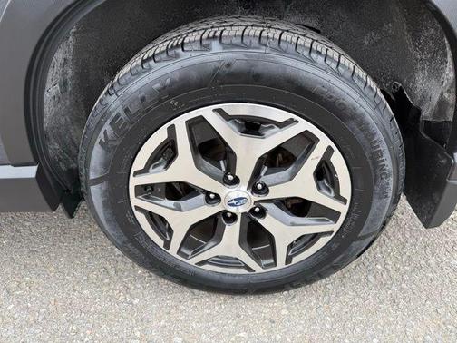 Magnetite Gray Metallic 2021 Subaru Forester Premium