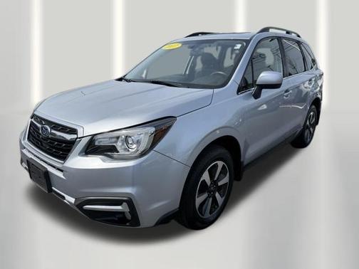 Ice Silver Metallic 2017 Subaru Forester 2.5i Limited