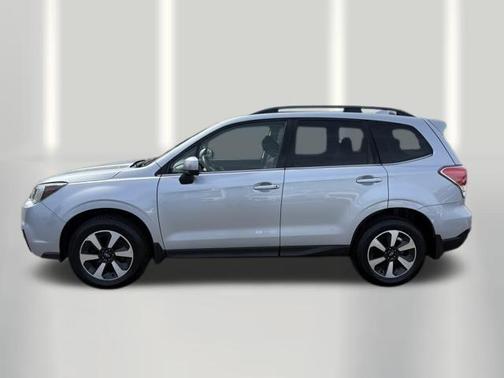 Ice Silver Metallic 2017 Subaru Forester 2.5i Limited