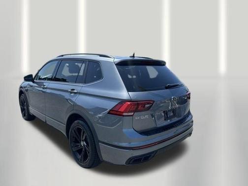 Platinum Gray Metallic 2024 Volkswagen Tiguan 2.0T SE R-Line Black