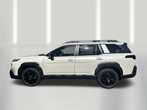 Crystal White Pearl 2026 Subaru Outback Limited