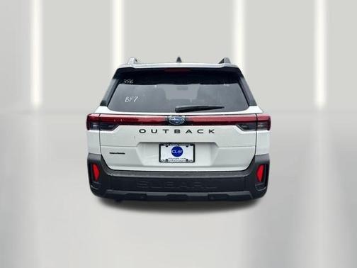 Crystal White Pearl 2026 Subaru Outback Premium