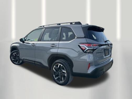 2025 Subaru Forester Hybrid Premium Hybrid