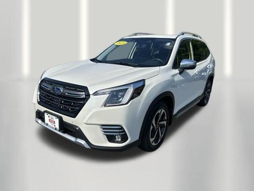 Crystal White Pearl 2023 Subaru Forester Touring