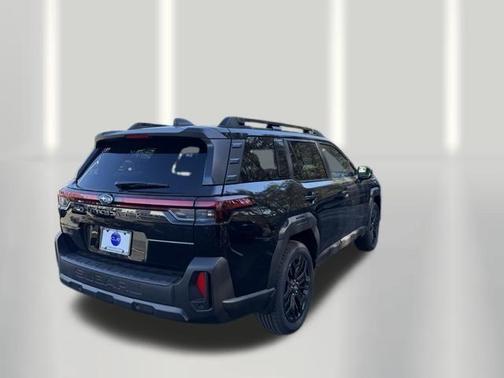 Crystal Black Silica 2026 Subaru Outback Limited XT