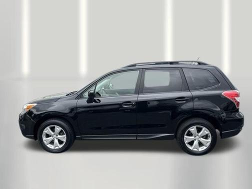 Crystal Black Silica 2014 Subaru Forester 2.5i Premium