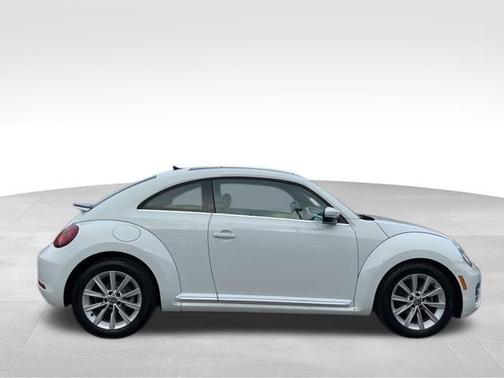 2019 Volkswagen Beetle 2.0T SE