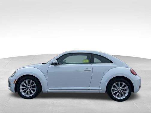 2019 Volkswagen Beetle 2.0T SE