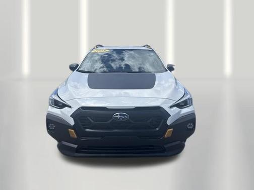Crystal White Pearl 2025 Subaru Crosstrek Wilderness