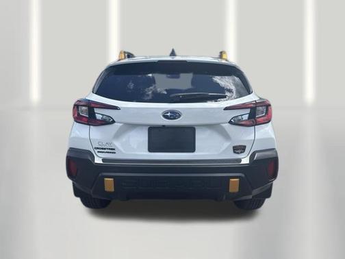 Crystal White Pearl 2025 Subaru Crosstrek Wilderness