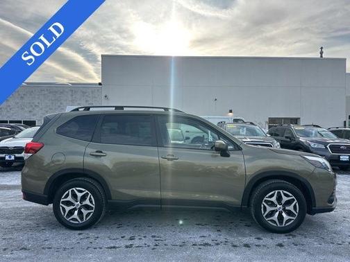 2022 Subaru Forester Premium