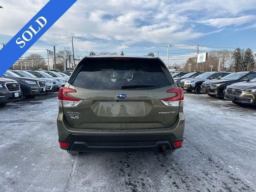 2022 Subaru Forester Premium