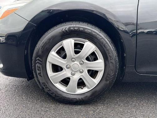 Midnight Black Metallic 2016 Toyota Camry LE