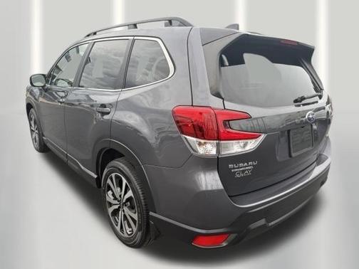 Magnetite Gray Metallic 2024 Subaru Forester Limited