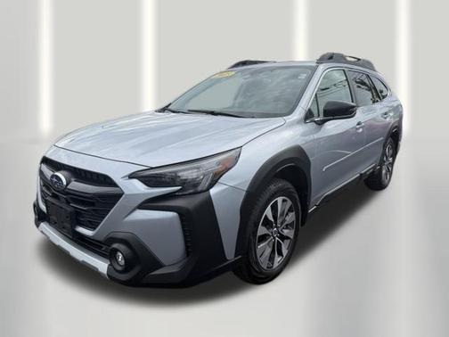 Ice Silver Metallic 2025 Subaru Outback Limited