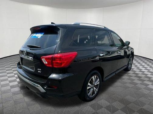 2019 Nissan Pathfinder SV