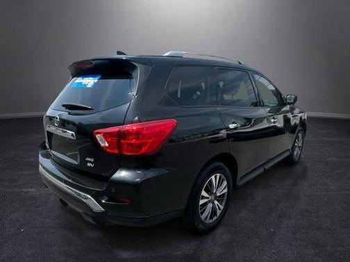 2019 Nissan Pathfinder SV