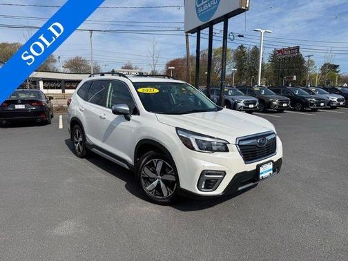 Crystal White Pearl 2021 Subaru Forester Touring