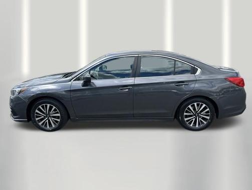 Magnetite Gray Metallic 2019 Subaru Legacy 2.5i