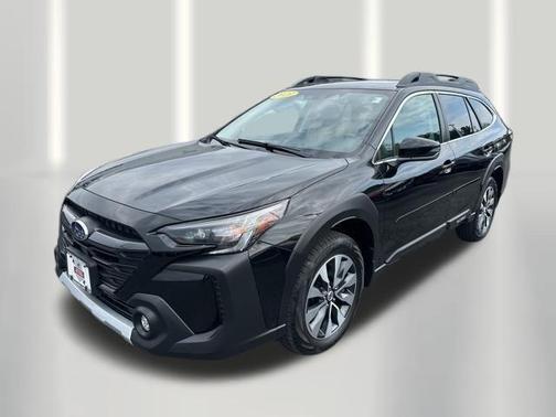 Crystal Black Silica 2023 Subaru Outback Limited