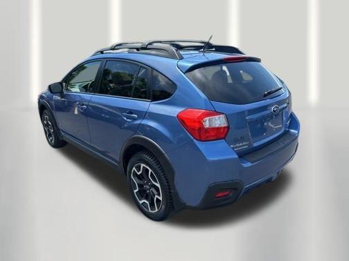 Quartz Blue Pearl 2016 Subaru Crosstrek 2.0i Premium