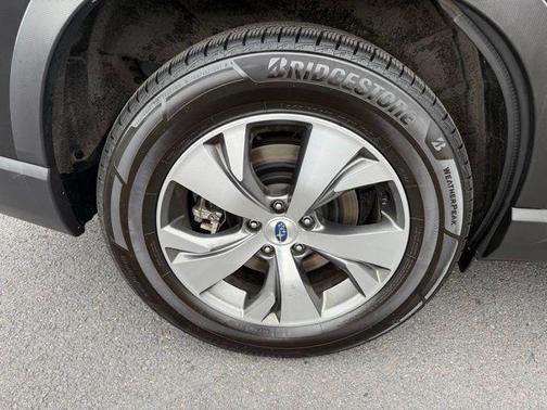 Crystal Black Silica 2023 Subaru Ascent Premium 8-Passenger