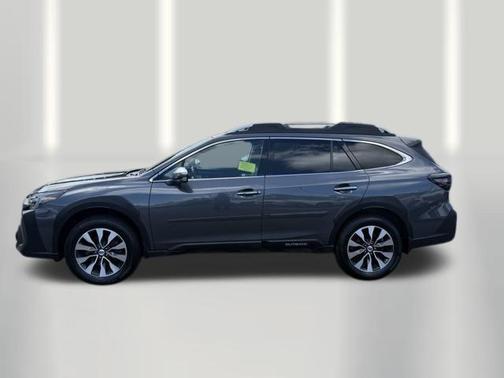 Magnetite Gray Metallic 2023 Subaru Outback Touring XT